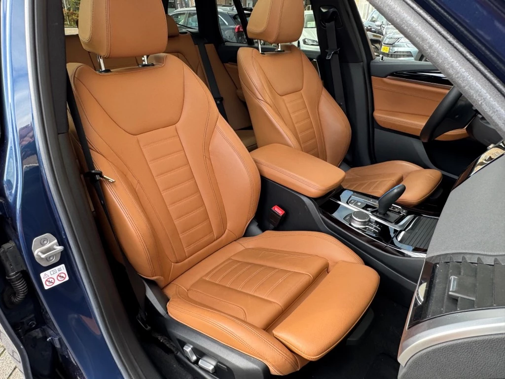 Hoofdafbeelding BMW iX3