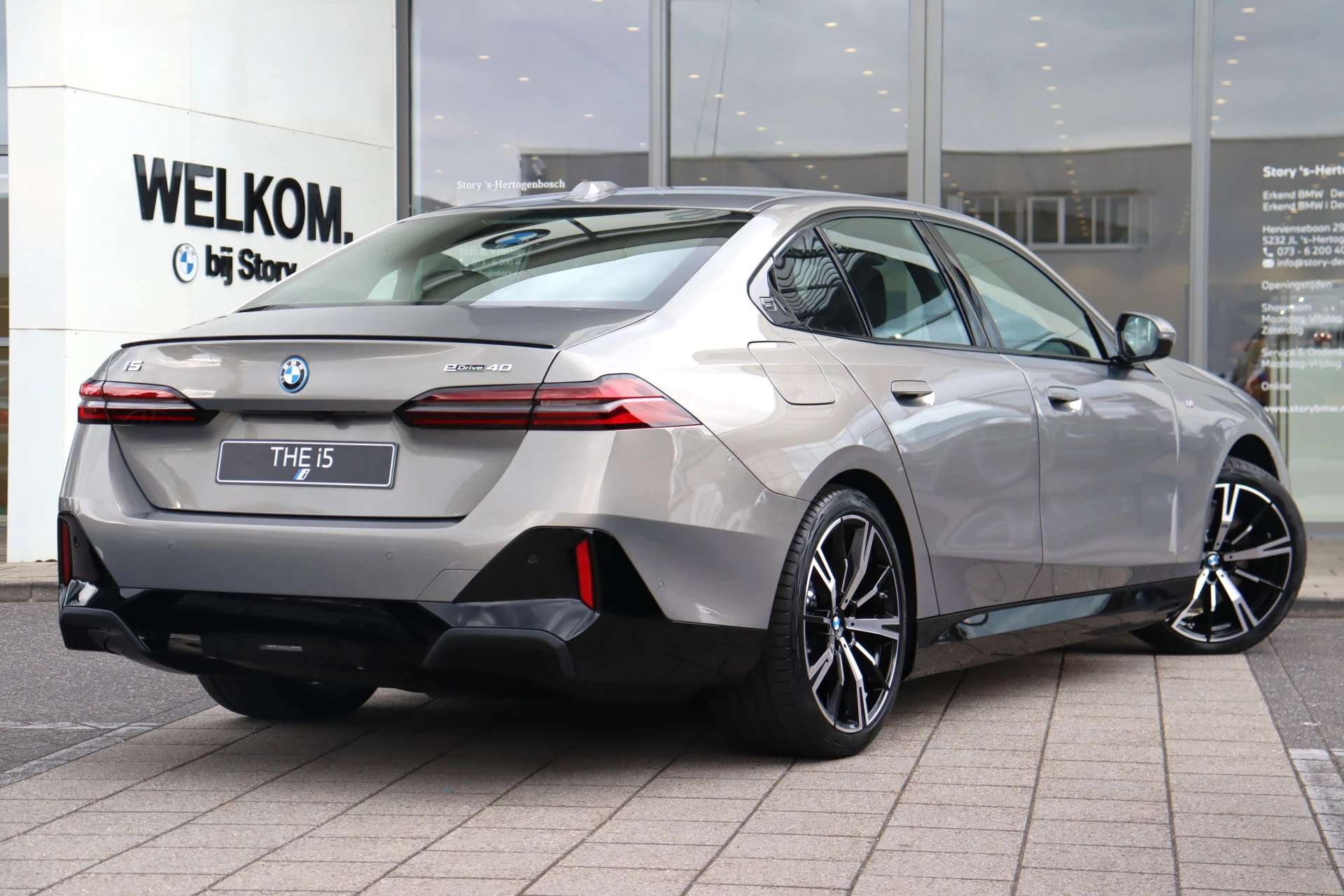 Hoofdafbeelding BMW i5