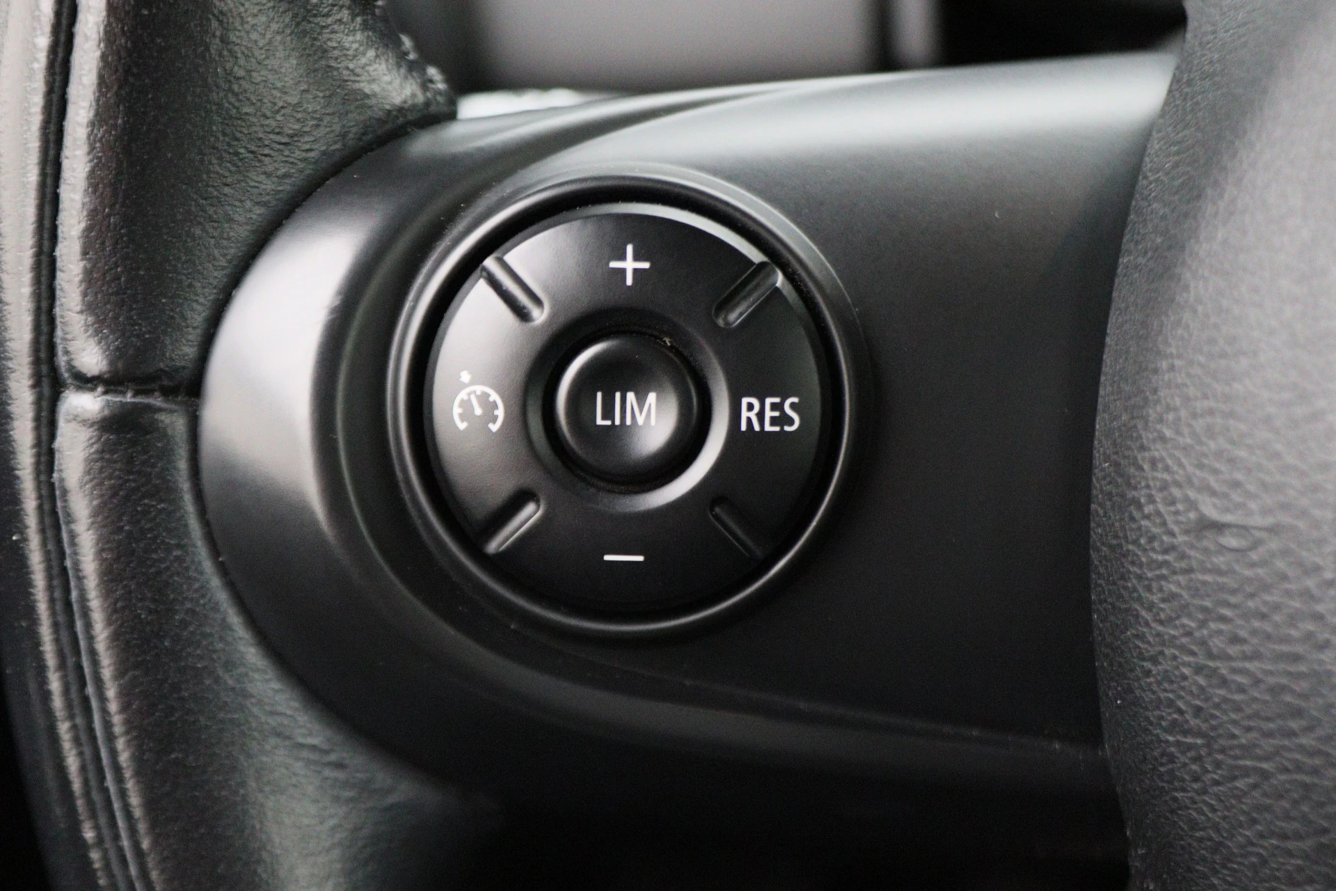 Hoofdafbeelding MINI One