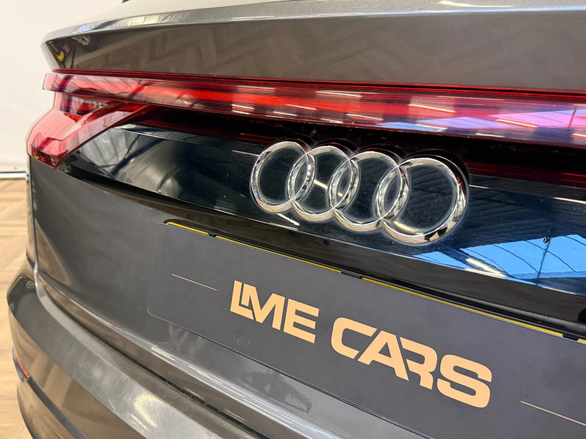 Hoofdafbeelding Audi Q8