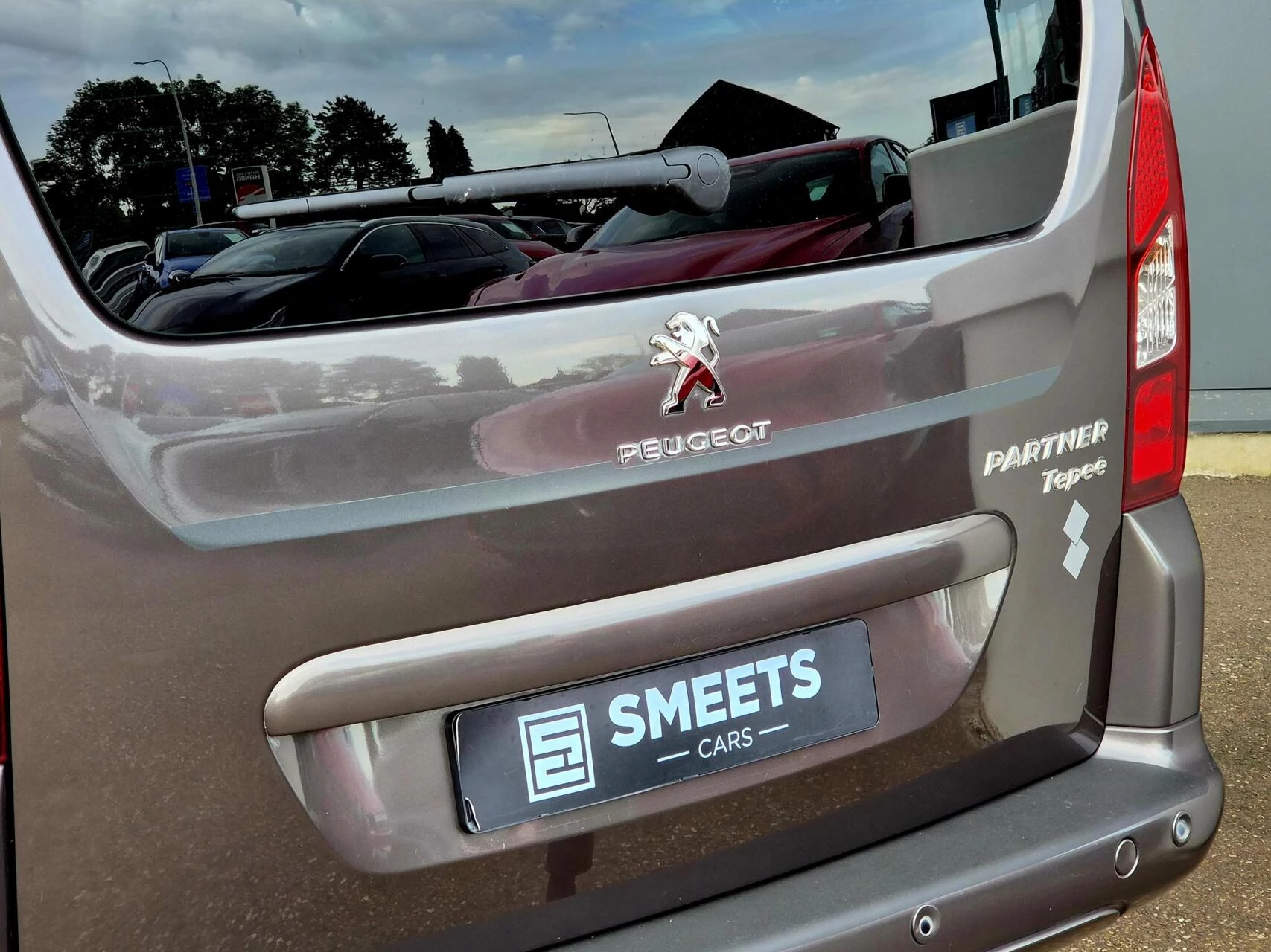 Hoofdafbeelding Peugeot Partner
