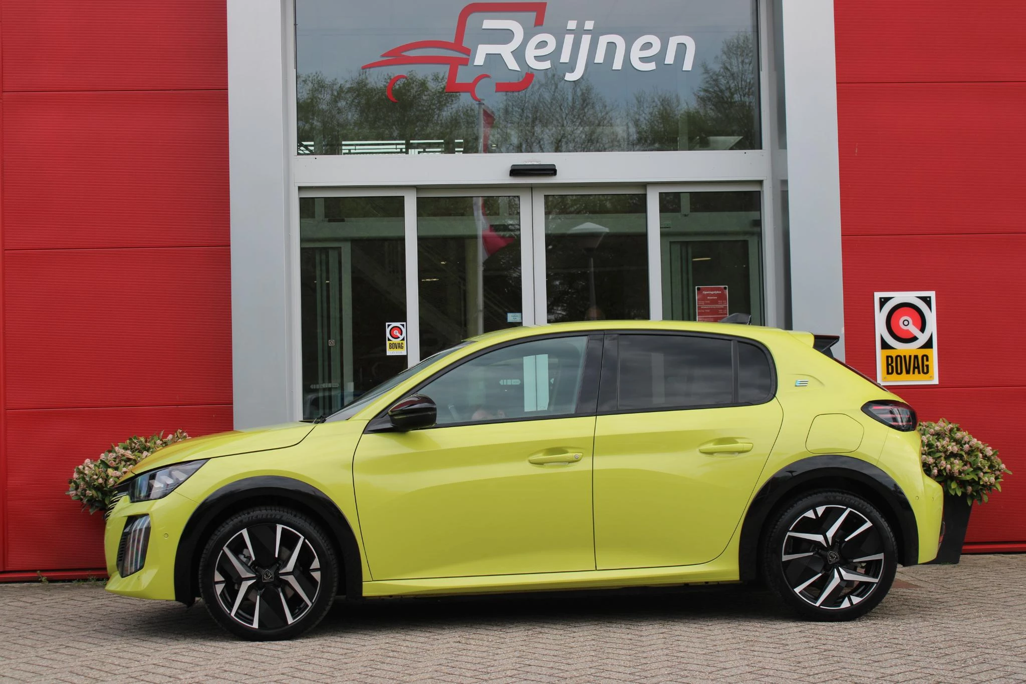 Hoofdafbeelding Peugeot e-208