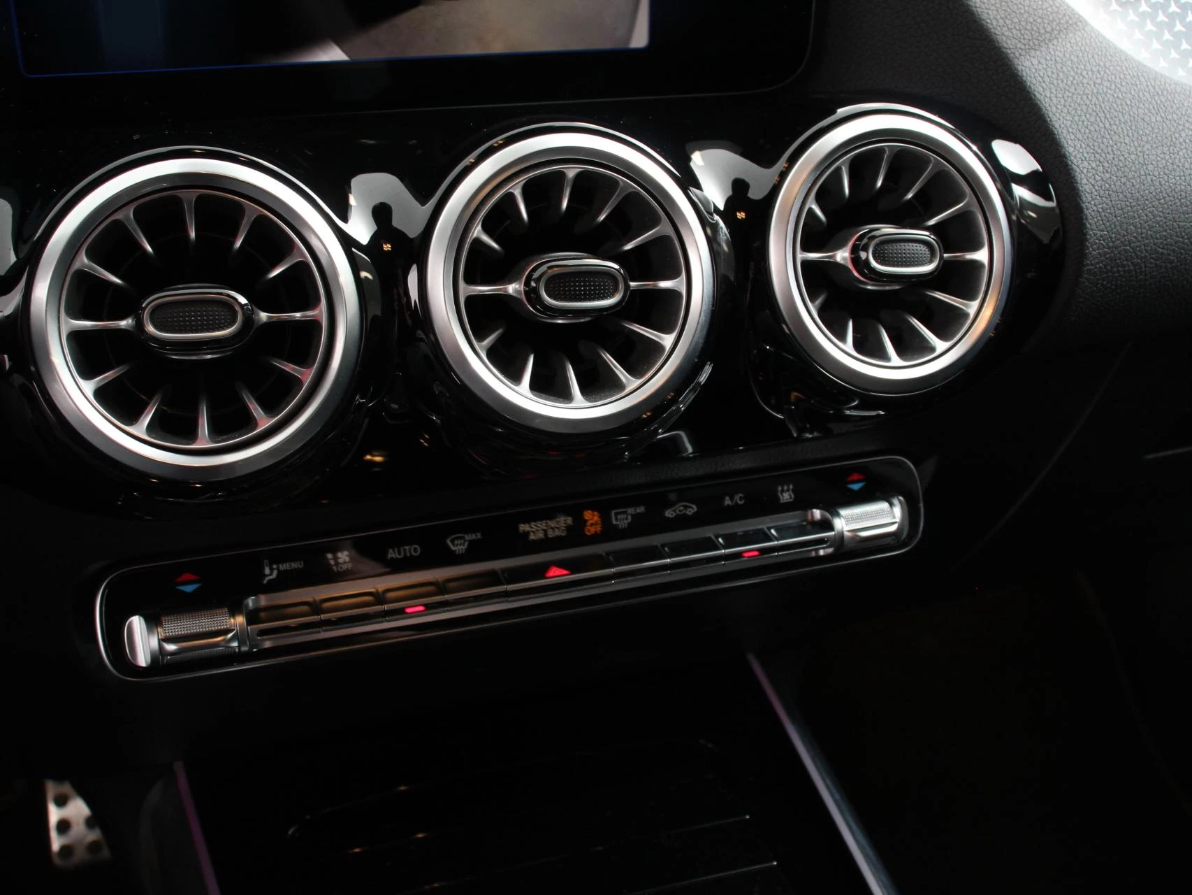 Hoofdafbeelding Mercedes-Benz EQA