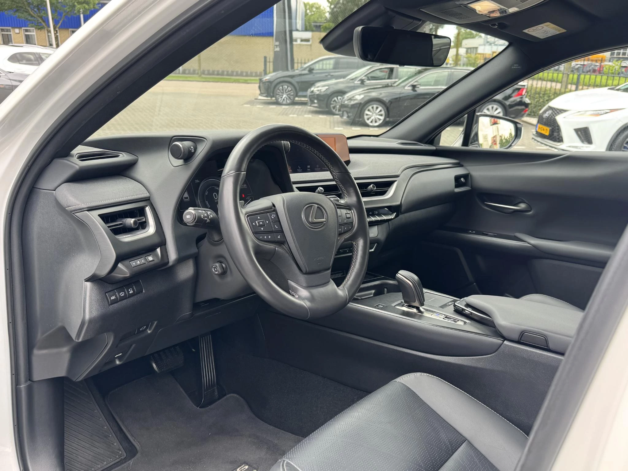 Hoofdafbeelding Lexus UX