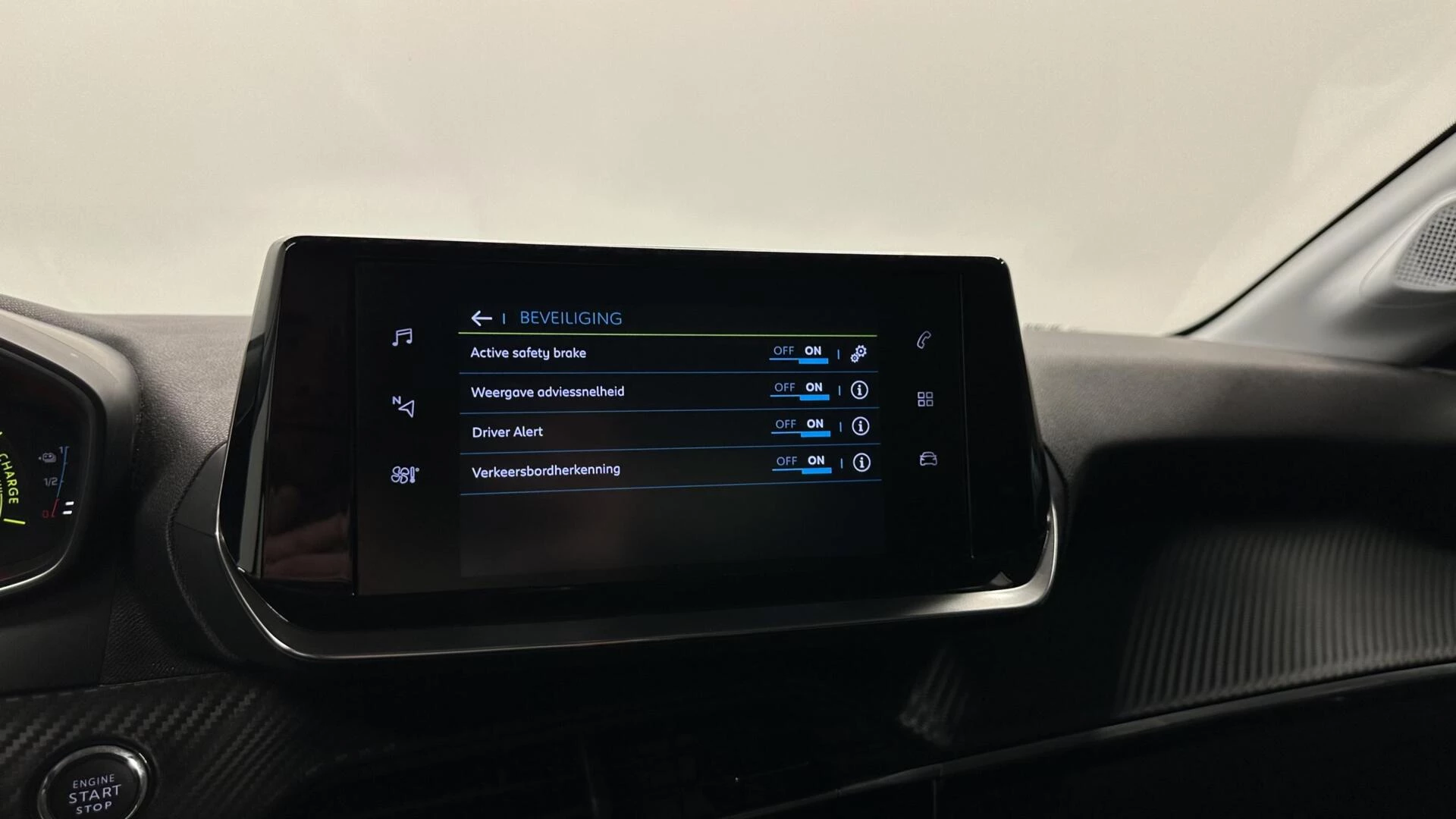 Hoofdafbeelding Peugeot e-208