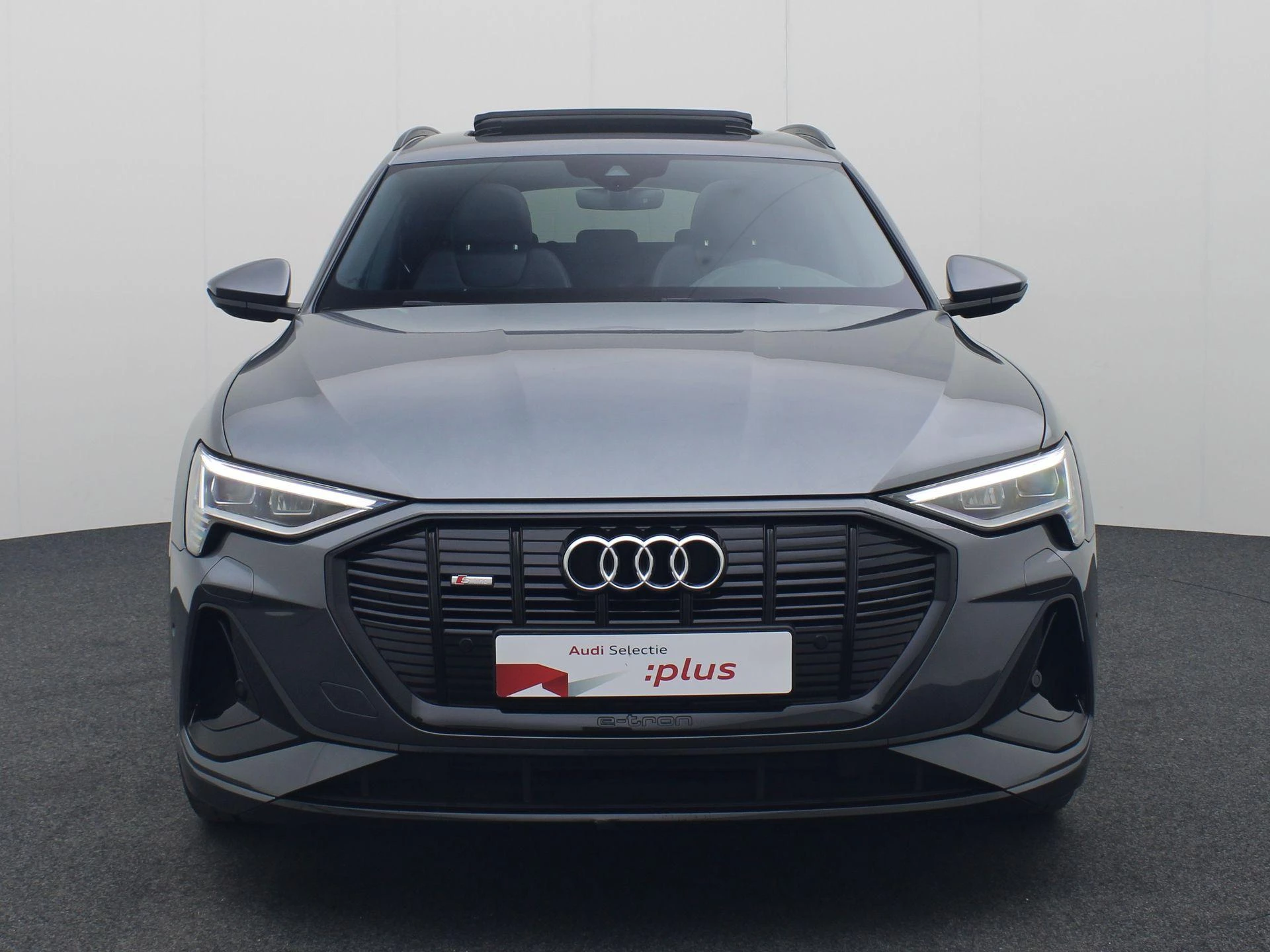 Hoofdafbeelding Audi e-tron