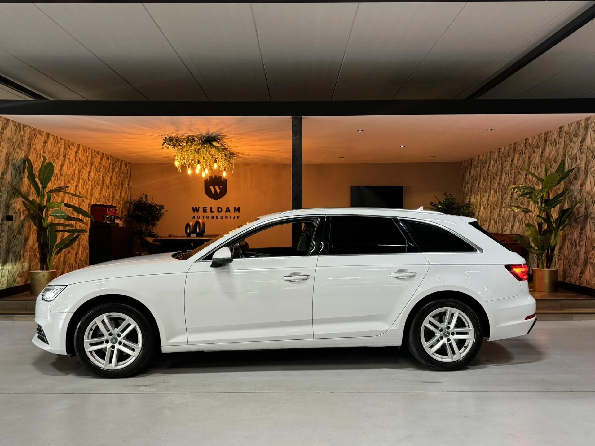 Hoofdafbeelding Audi A4