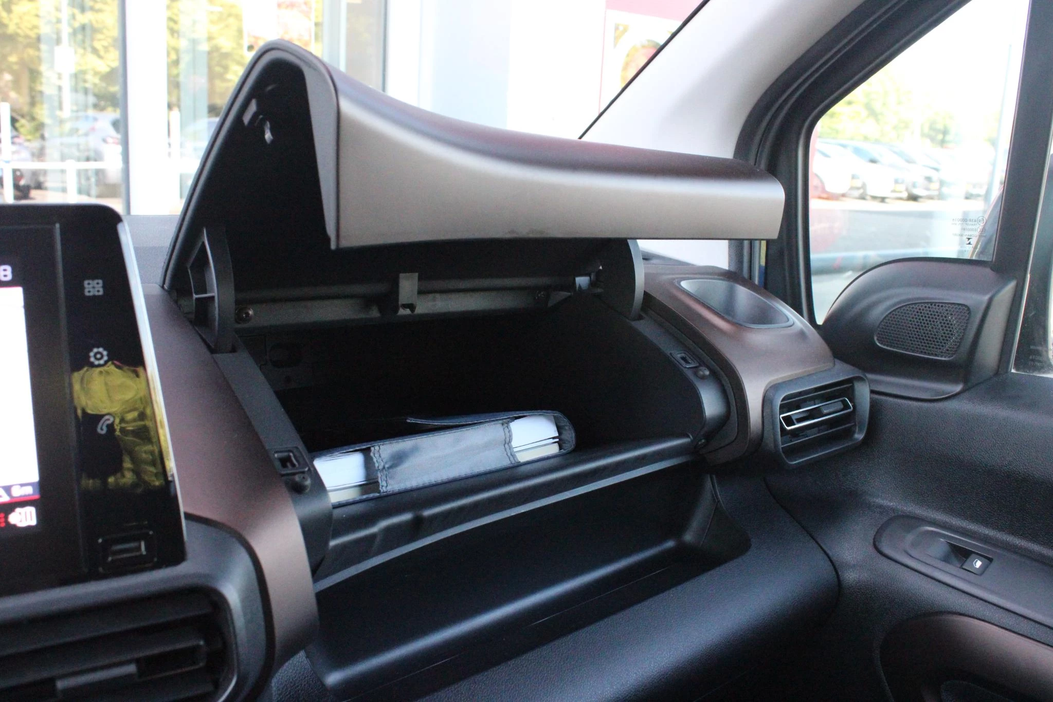 Hoofdafbeelding Peugeot Rifter