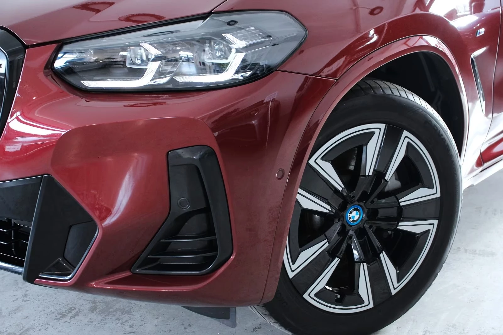 Hoofdafbeelding BMW iX3