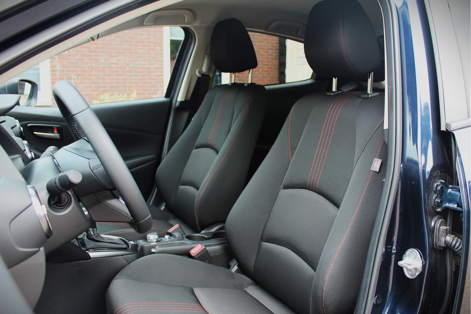 Hoofdafbeelding Mazda 2