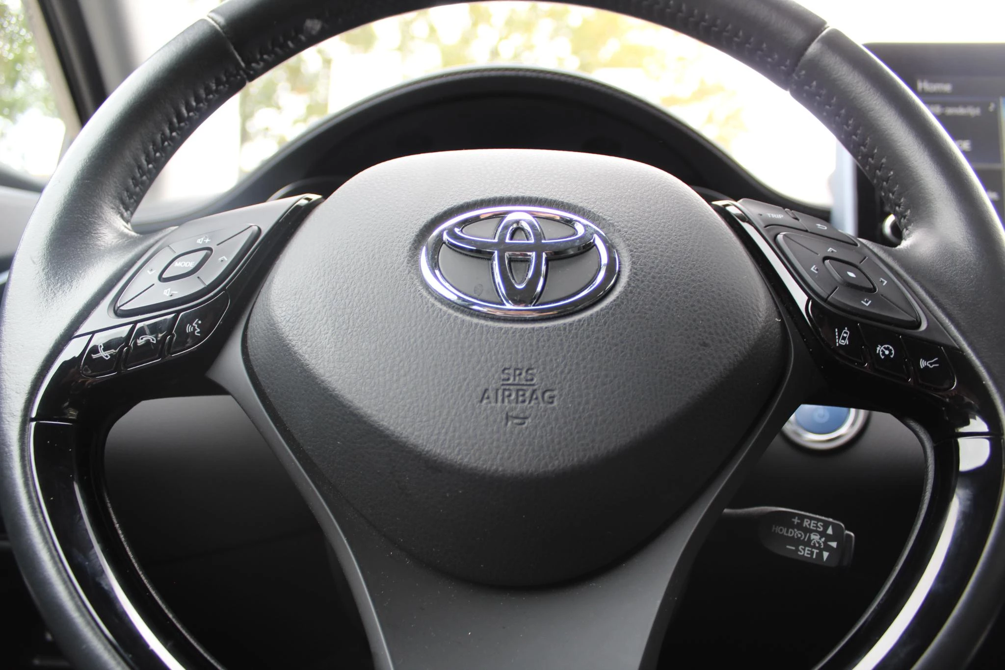 Hoofdafbeelding Toyota C-HR