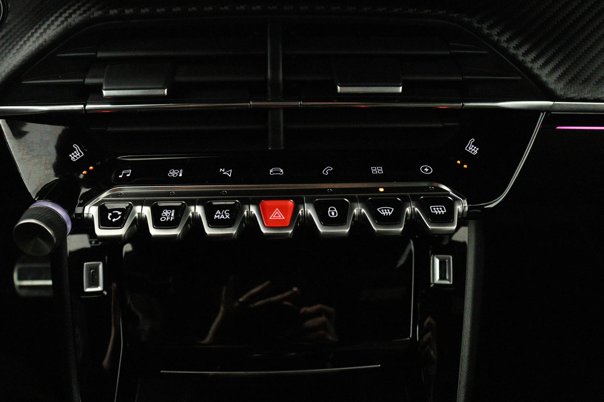 Hoofdafbeelding Peugeot e-208