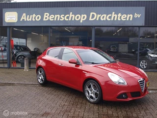 Hoofdafbeelding Alfa Romeo Giulietta Alfa Romeo Giulietta 2.0 JTDm 170pk Distin 11.26 Apk Clima Cruise 18Velgen Pdc