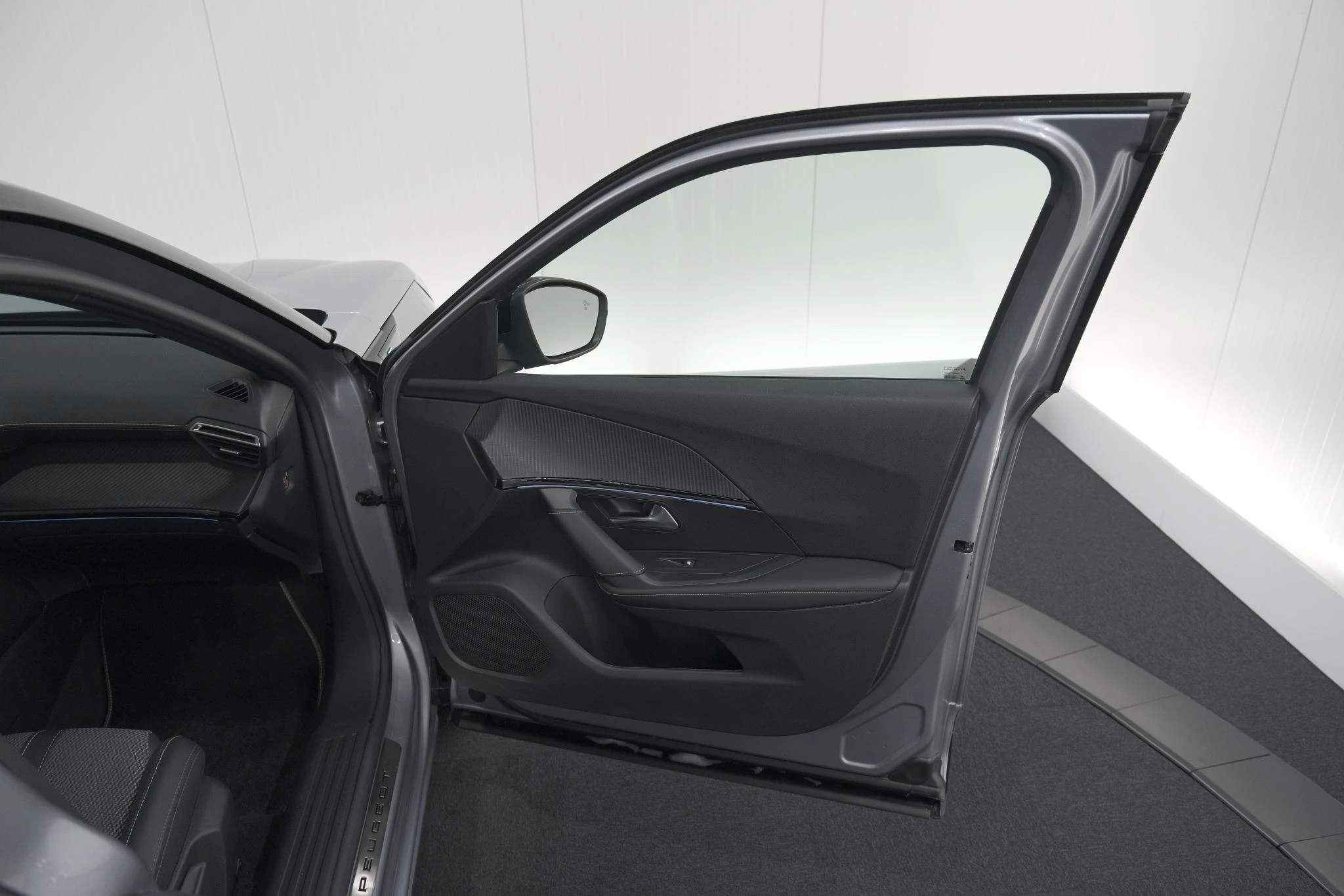 Hoofdafbeelding Peugeot e-2008