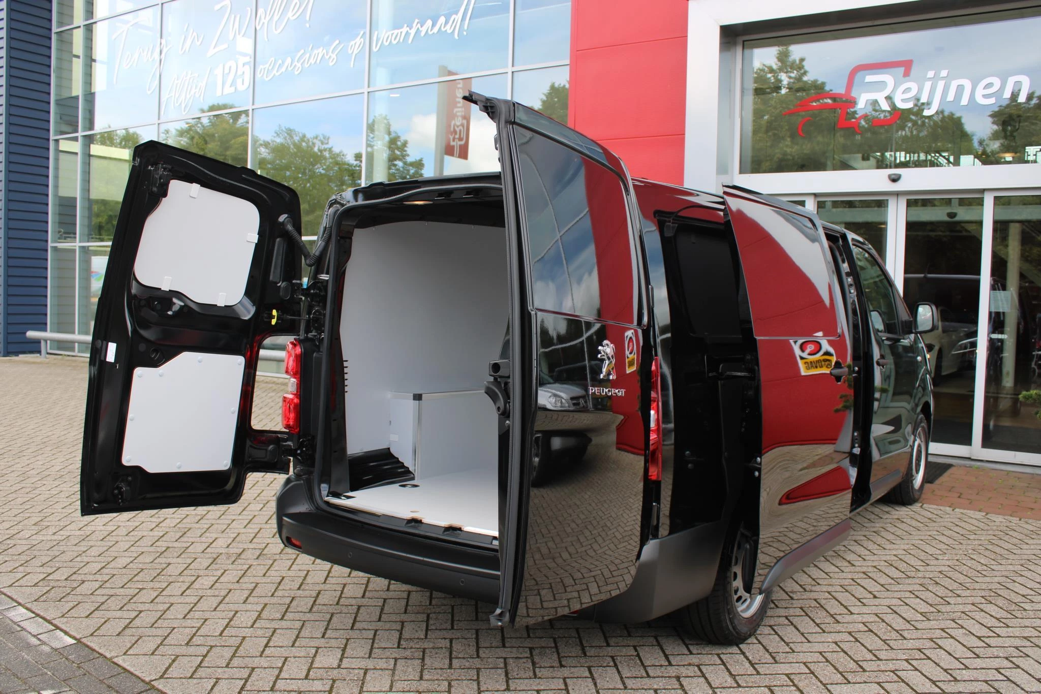Hoofdafbeelding Peugeot e-Expert