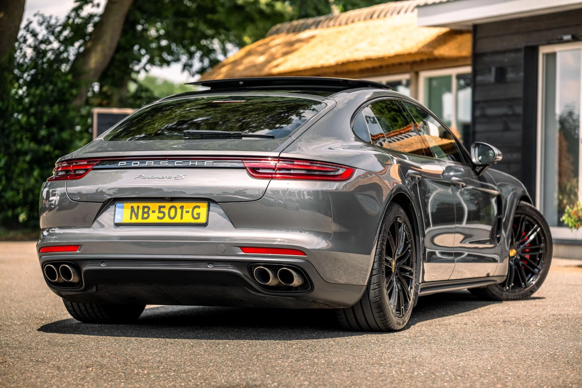 Hoofdafbeelding Porsche Panamera