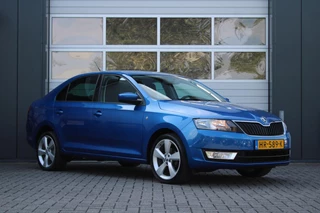 Hoofdafbeelding Škoda Rapid Skoda Rapid 1.2 TSI Greentech Elegance Businessline Clima/Cruise/Navi/PDC/Bluetooth/17"Velgen/Trekhaak/DealerAuto/APK:01-2026