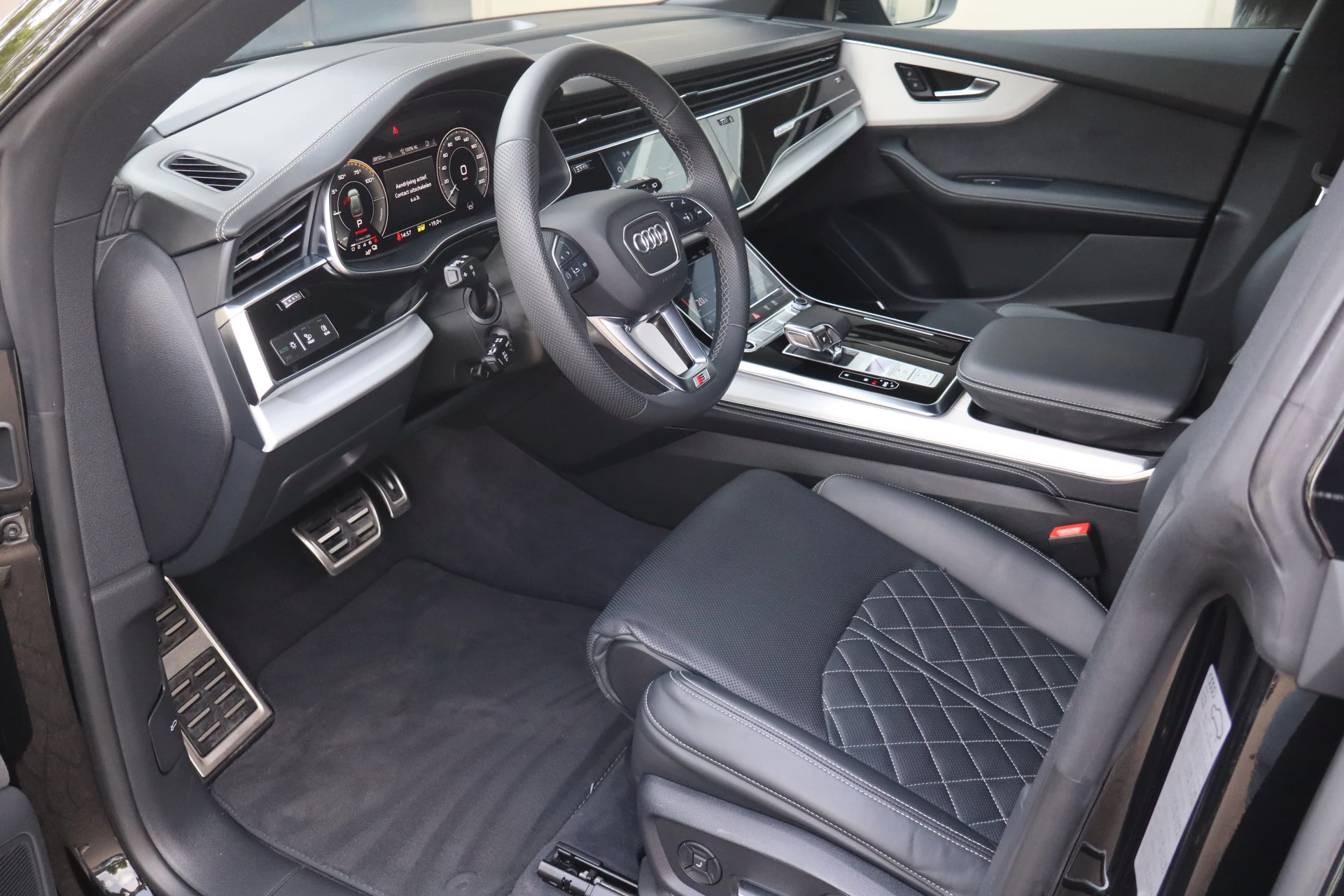 Hoofdafbeelding Audi Q8