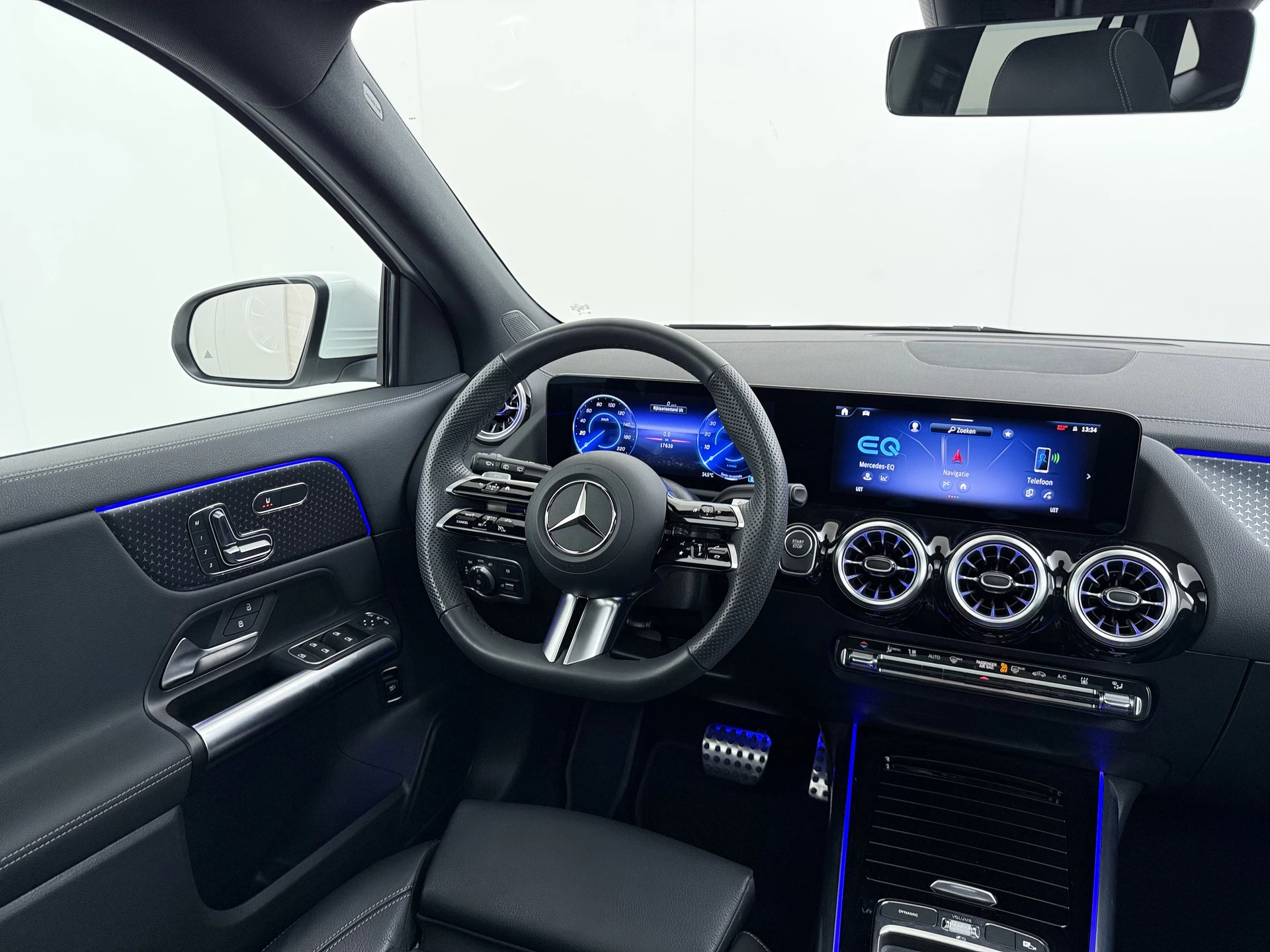 Hoofdafbeelding Mercedes-Benz EQA