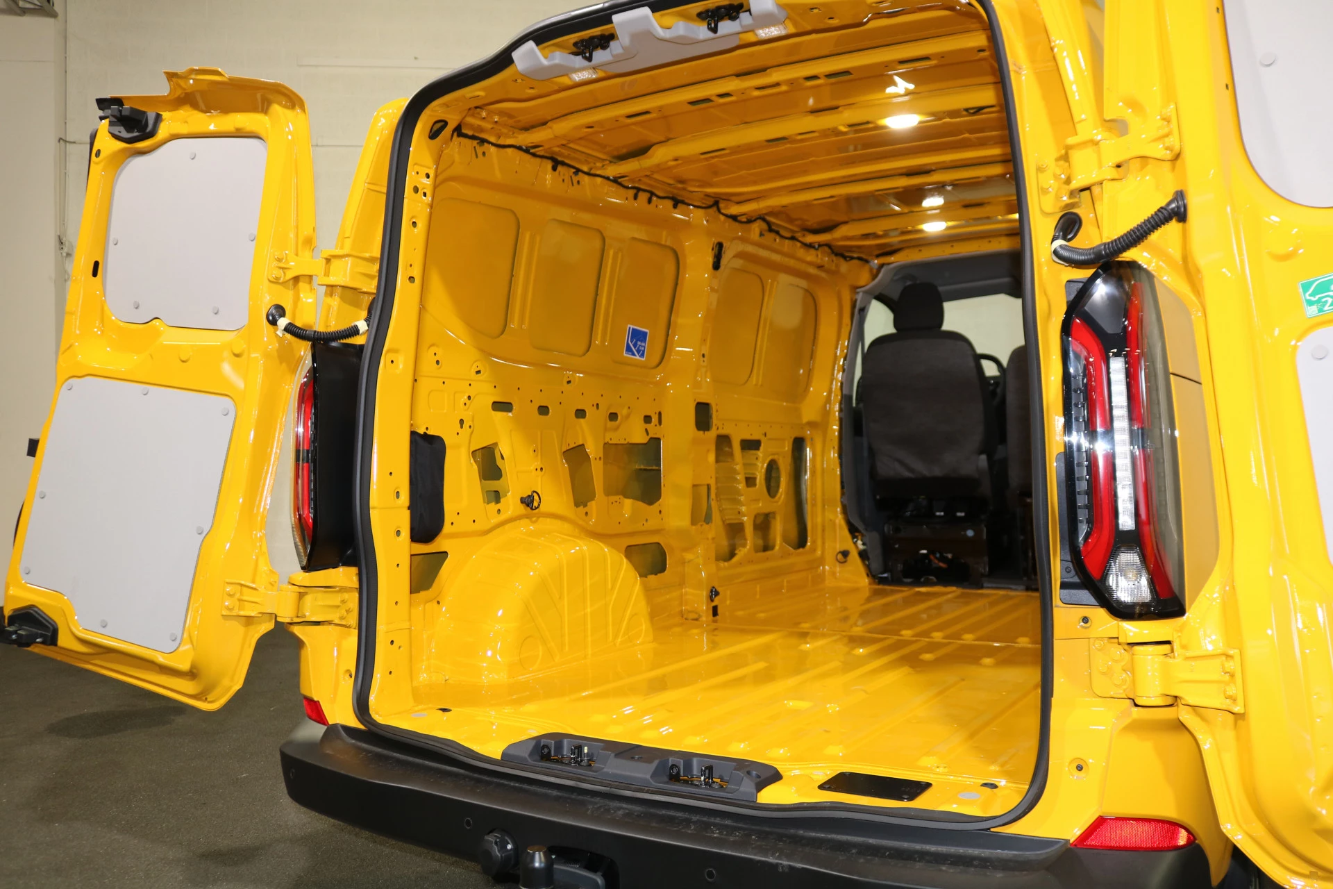 Hoofdafbeelding Ford E-Transit Custom
