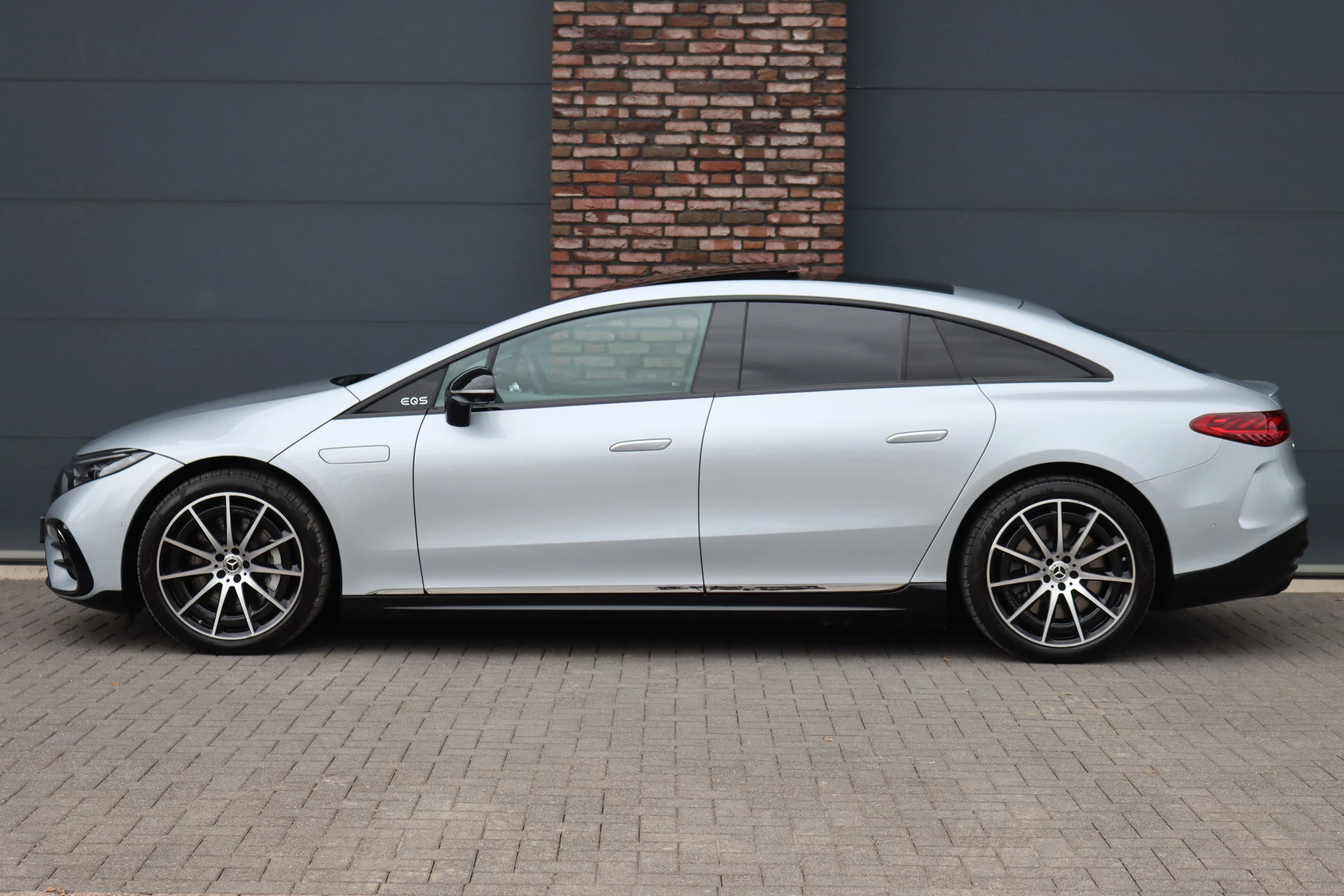 Hoofdafbeelding Mercedes-Benz EQS