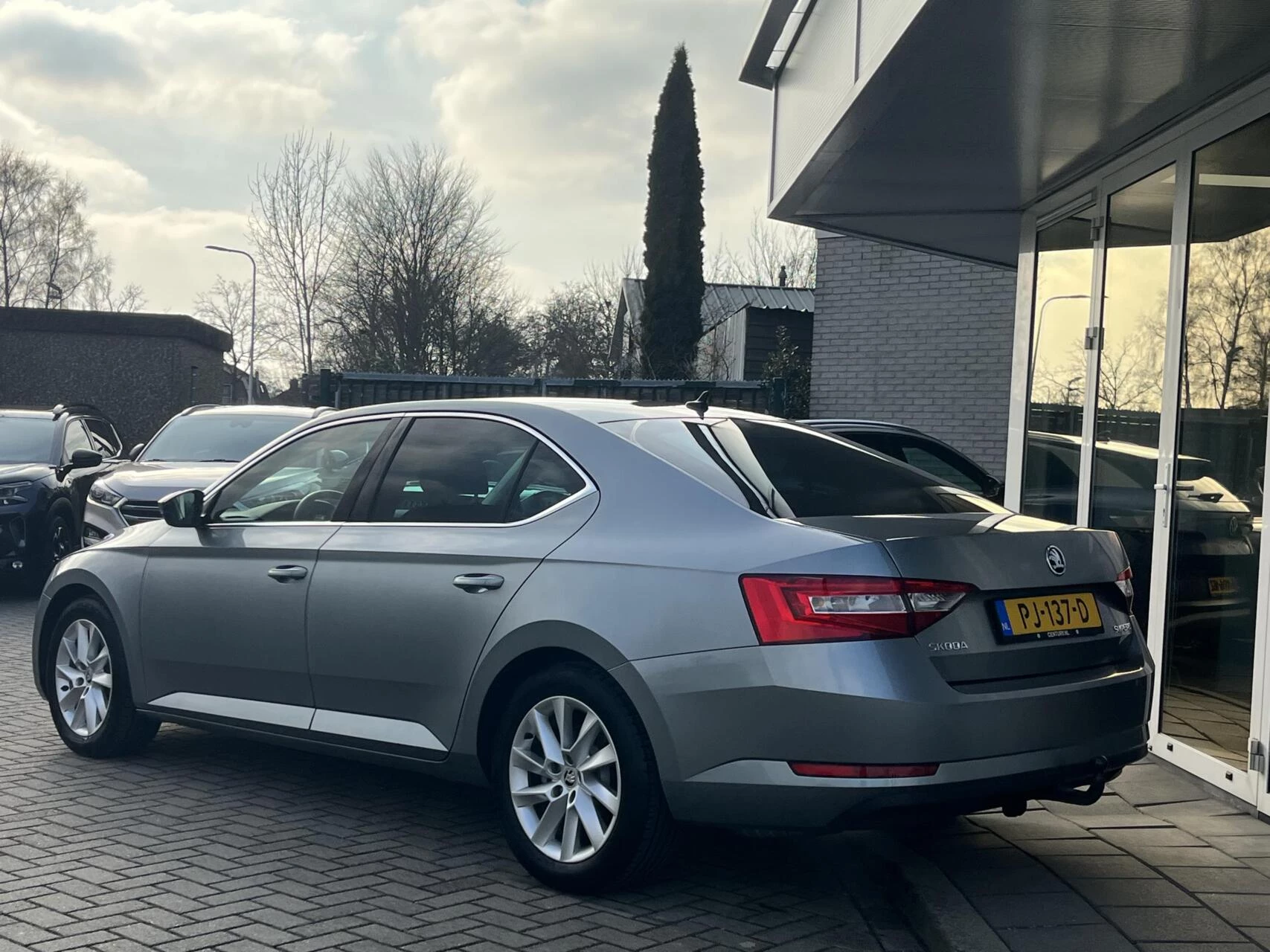 Hoofdafbeelding Škoda Superb