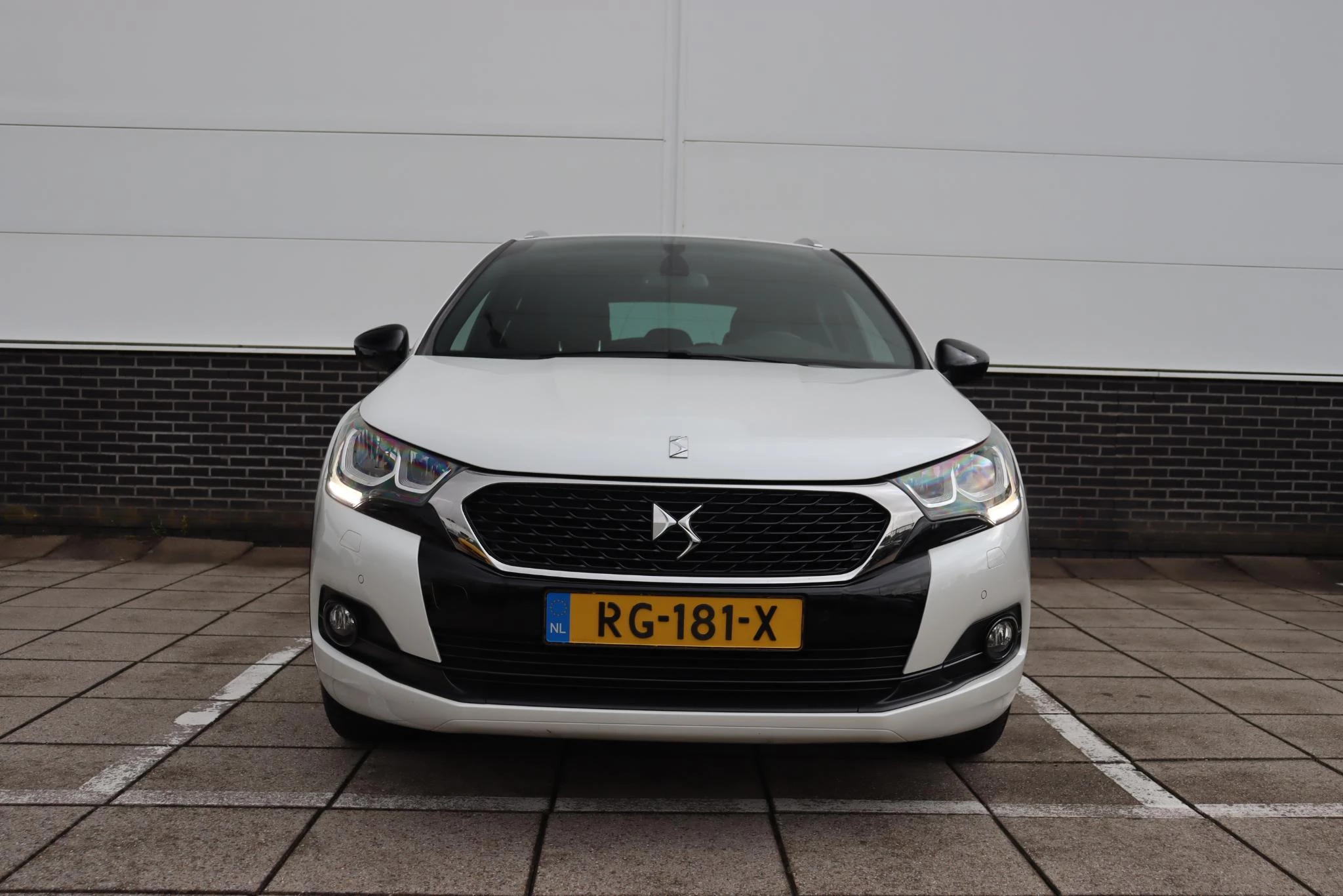 Hoofdafbeelding DS DS 4
