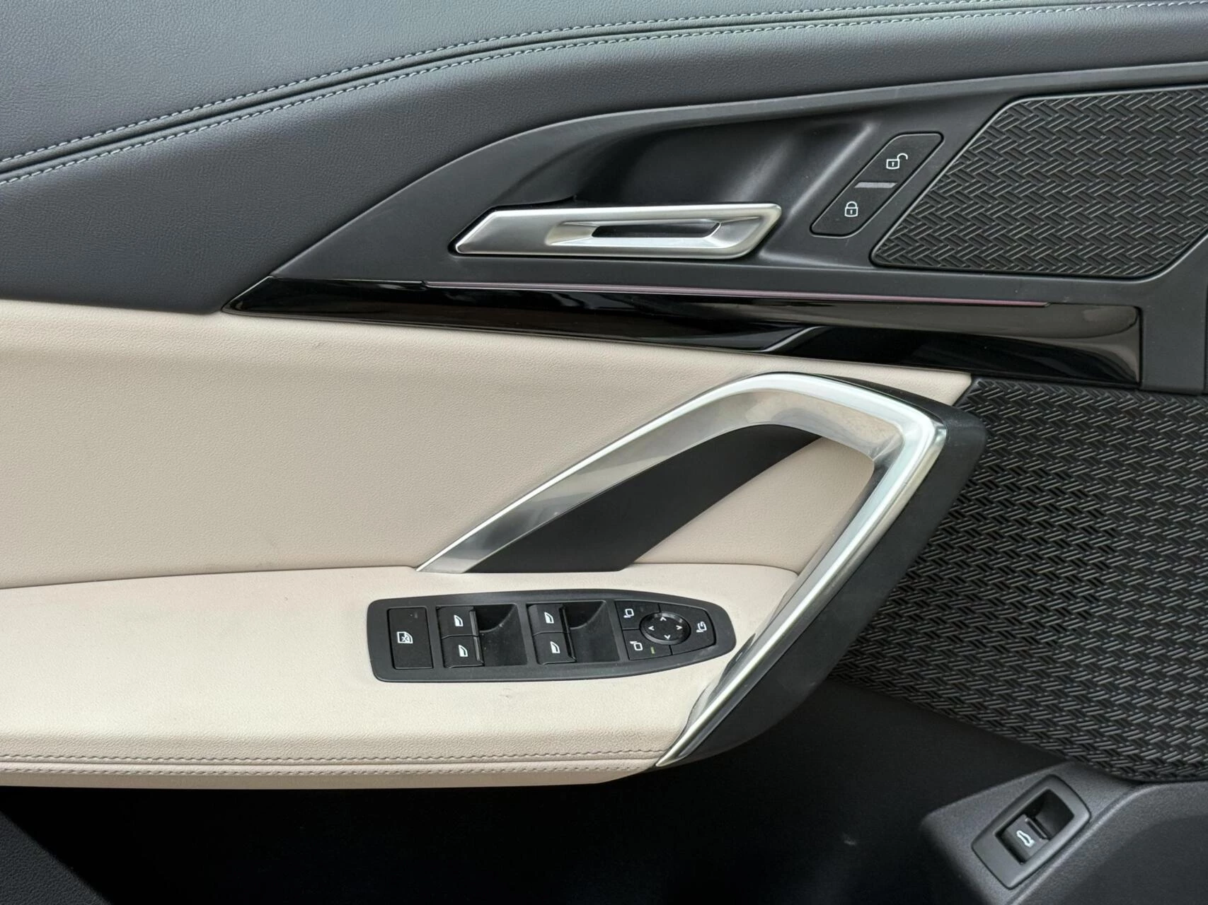 Hoofdafbeelding BMW iX1