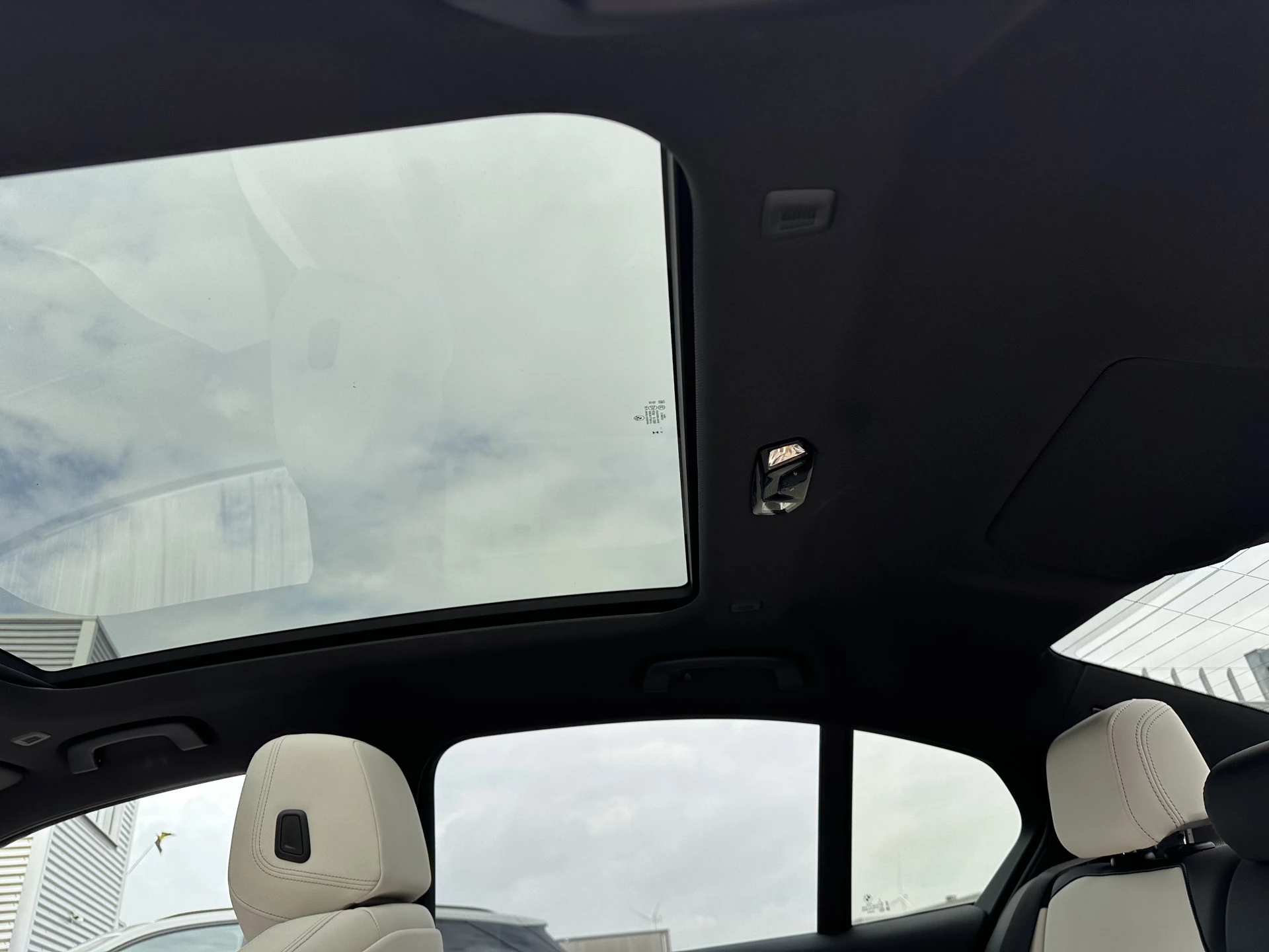 Hoofdafbeelding BMW i5