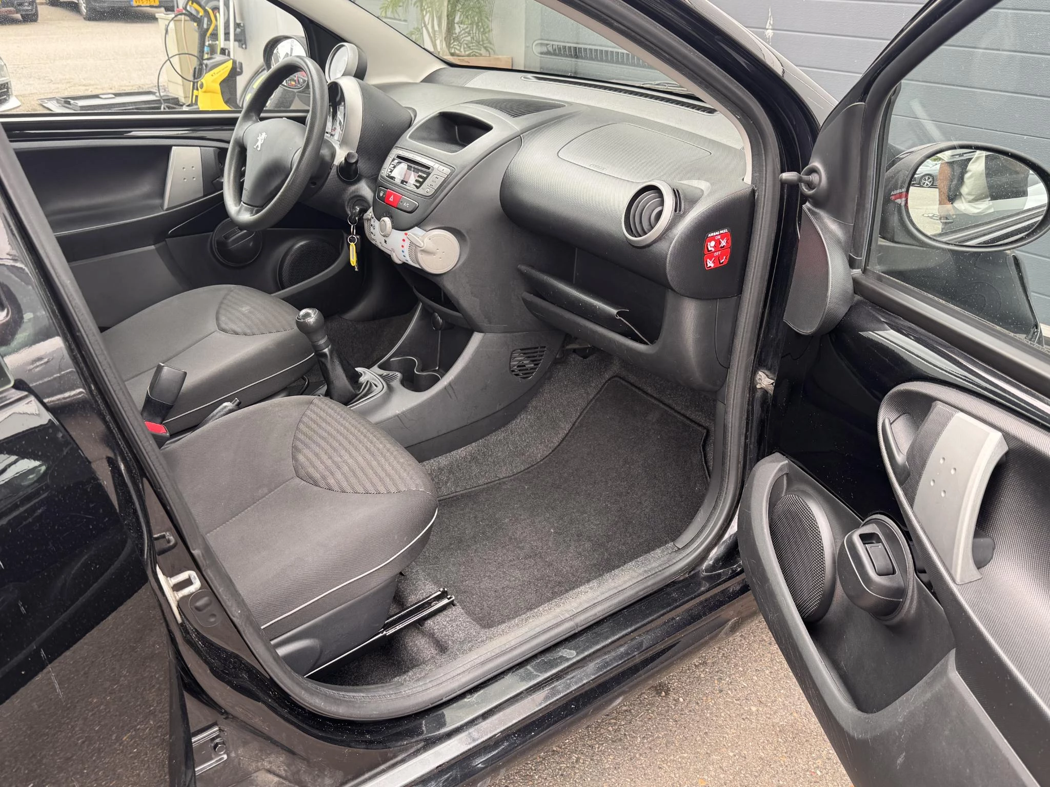 Hoofdafbeelding Peugeot 107