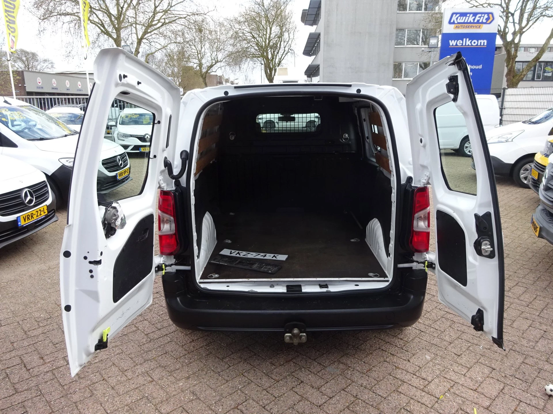 Hoofdafbeelding Peugeot Partner