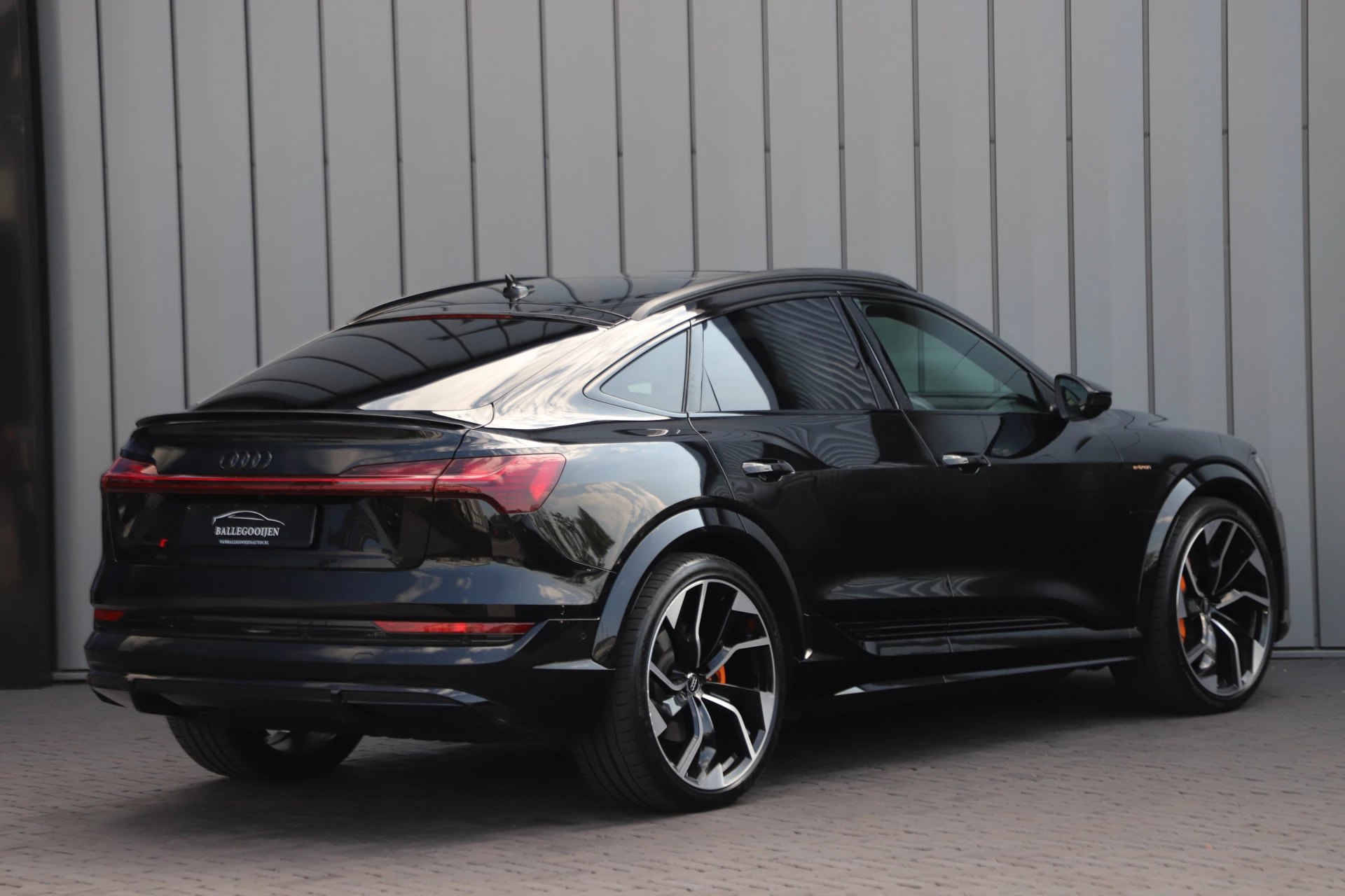 Hoofdafbeelding Audi e-tron