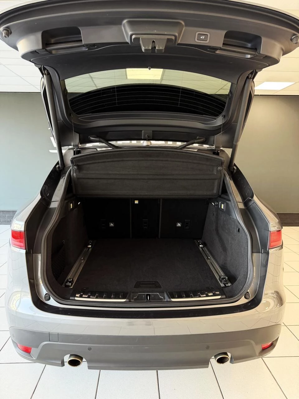 Hoofdafbeelding Jaguar F-PACE