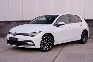 Volkswagen Golf 1.4 eHybrid Style | Elek. Trekhaak | IQ-Light | Carplay | Memory | Navi | Sfeerverlichting