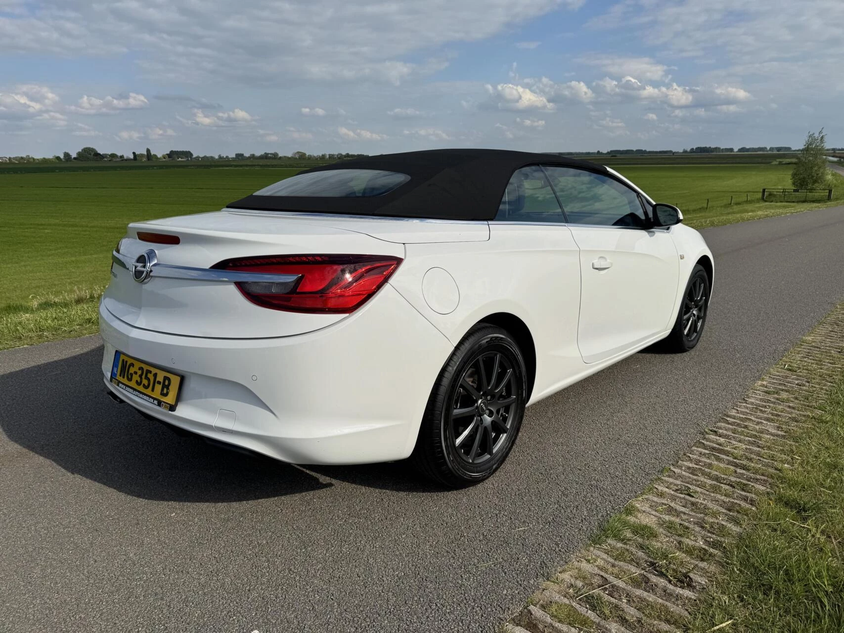Hoofdafbeelding Opel Cascada