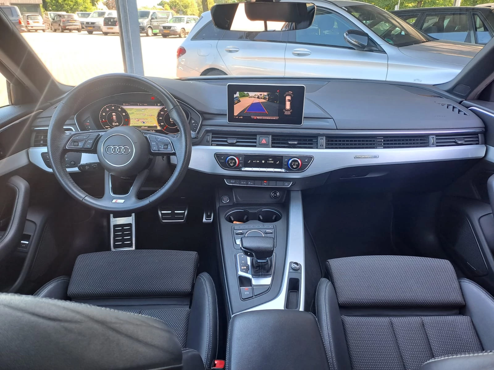 Hoofdafbeelding Audi A4