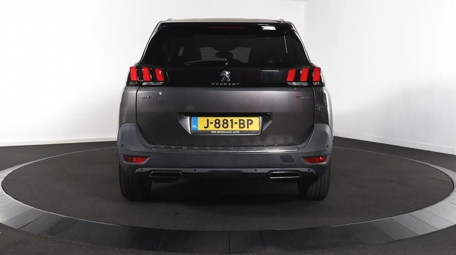 Hoofdafbeelding Peugeot 5008