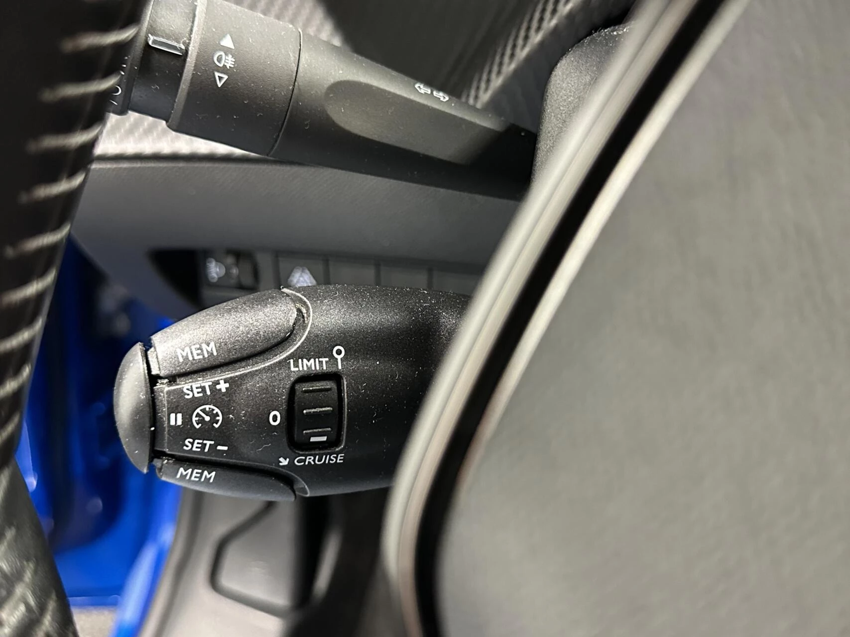 Hoofdafbeelding Peugeot e-208