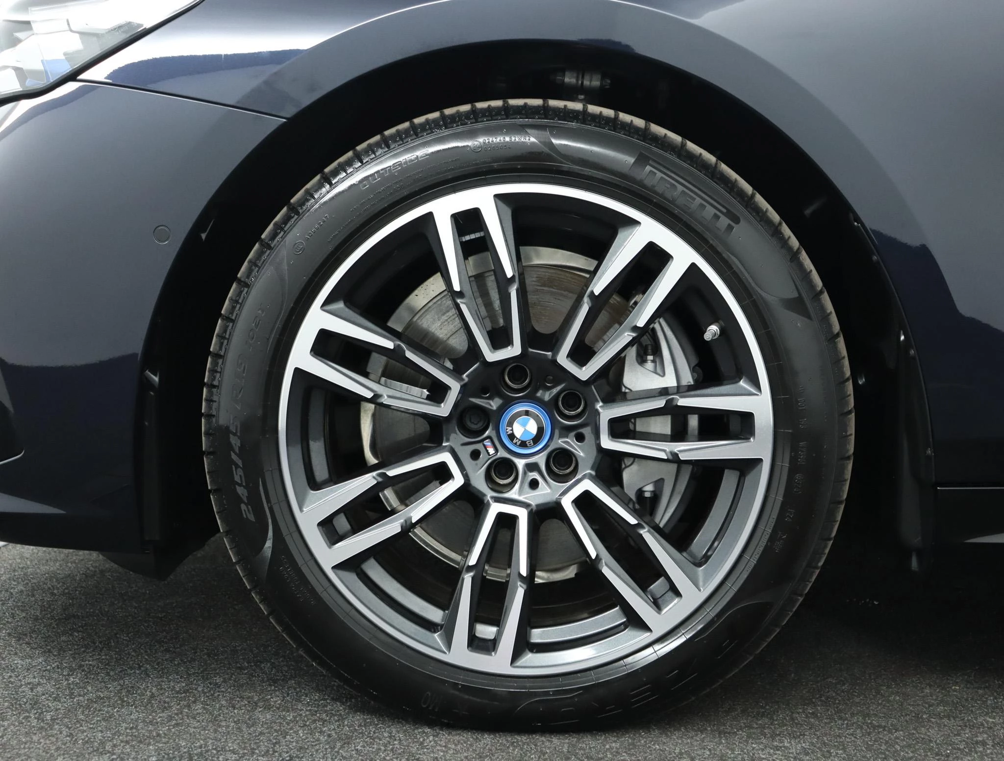 Hoofdafbeelding BMW i5