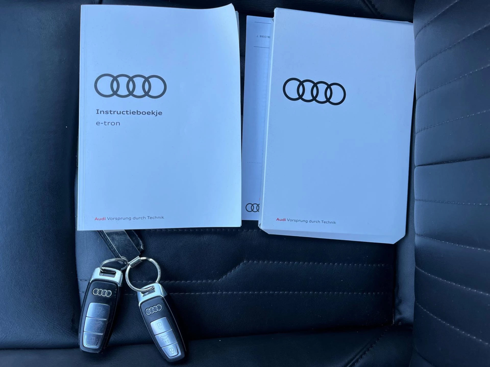 Hoofdafbeelding Audi e-tron