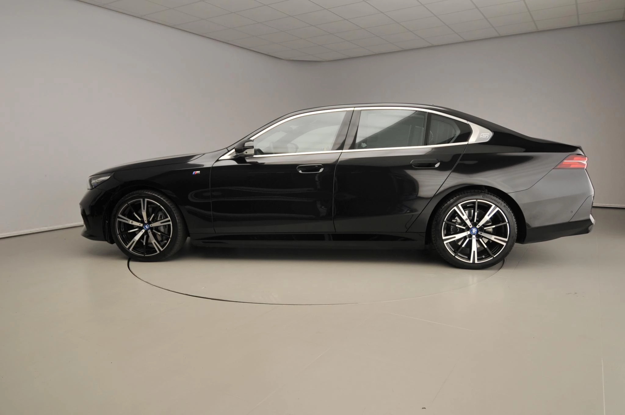 Hoofdafbeelding BMW i5