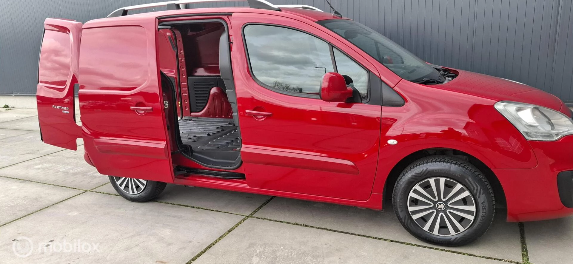 Hoofdafbeelding Peugeot Partner