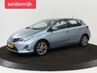 Toyota Auris 1.8 Hybrid Executive | 1e eigenaar |  Stoelverwarming | Camera | Navigatie | Half leder | Climate control | Cruise control | Parkeerhulp