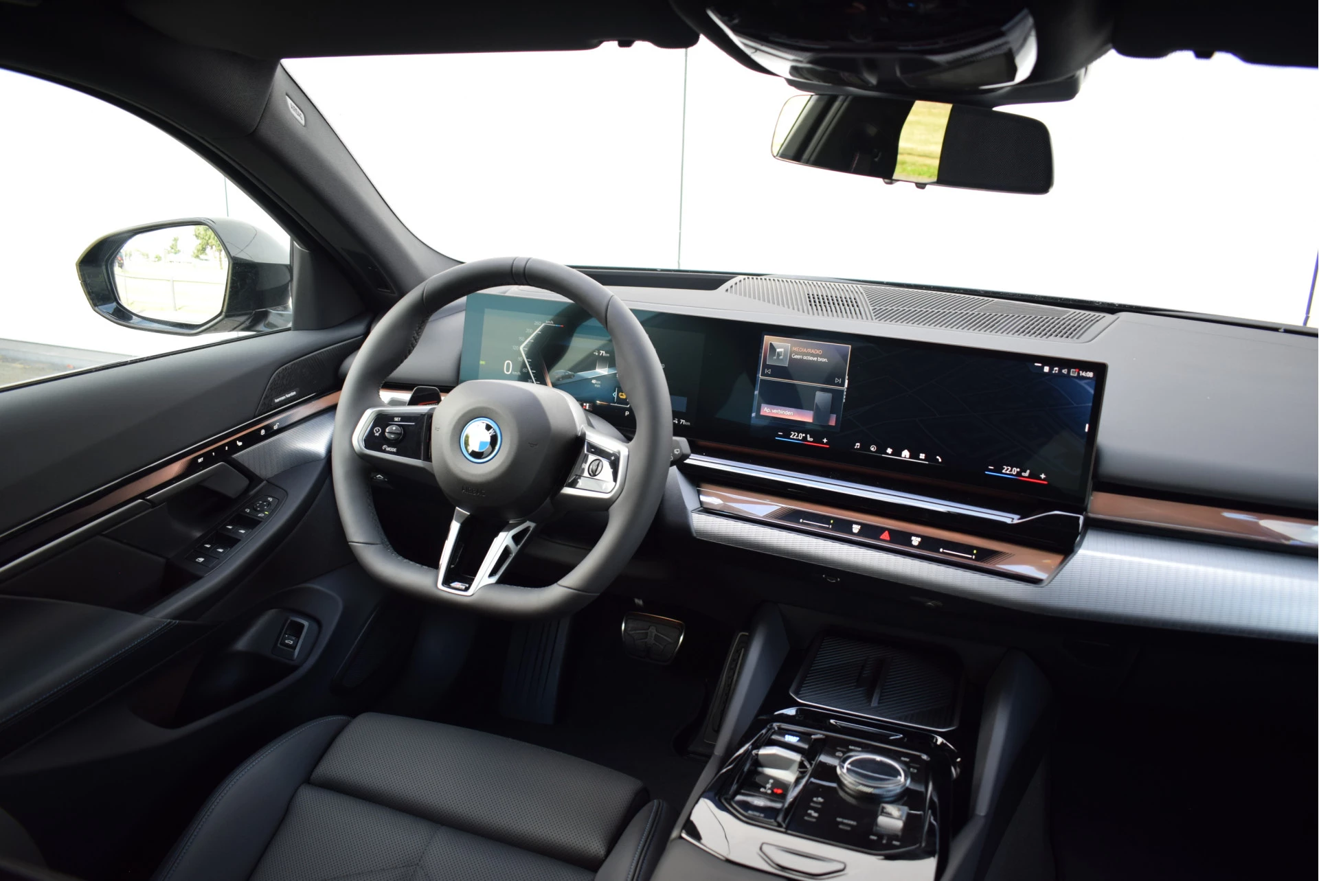 Hoofdafbeelding BMW i5
