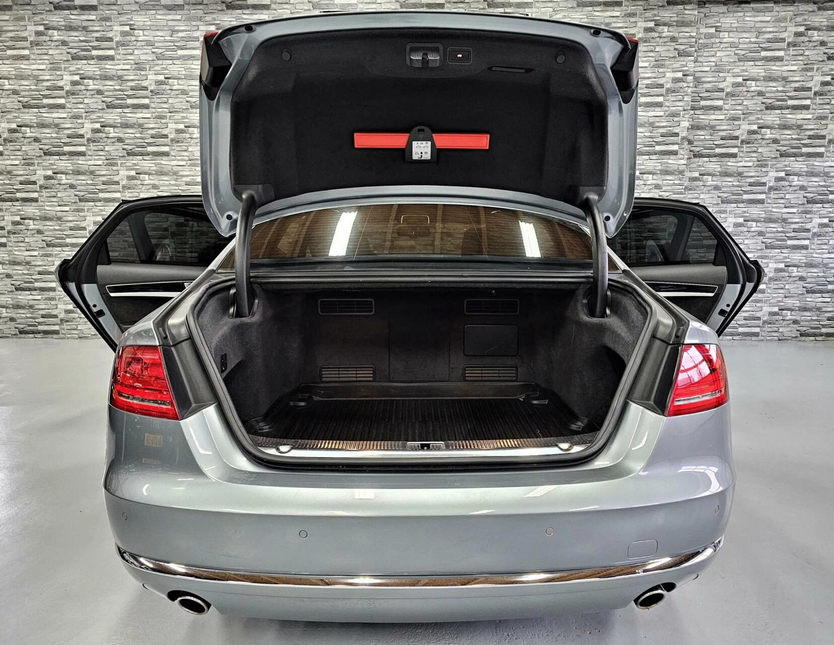 Hoofdafbeelding Audi A8