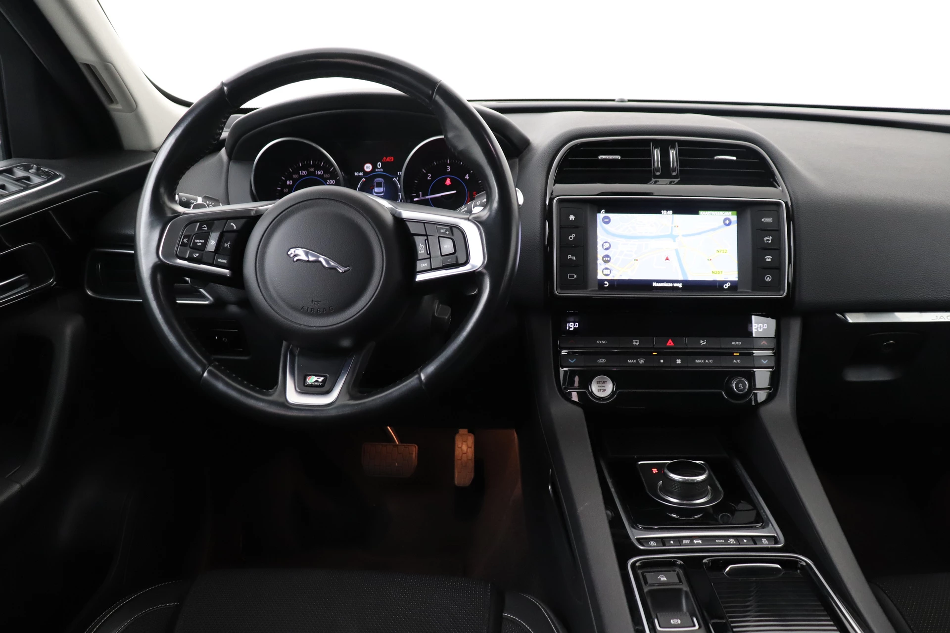 Hoofdafbeelding Jaguar F-PACE