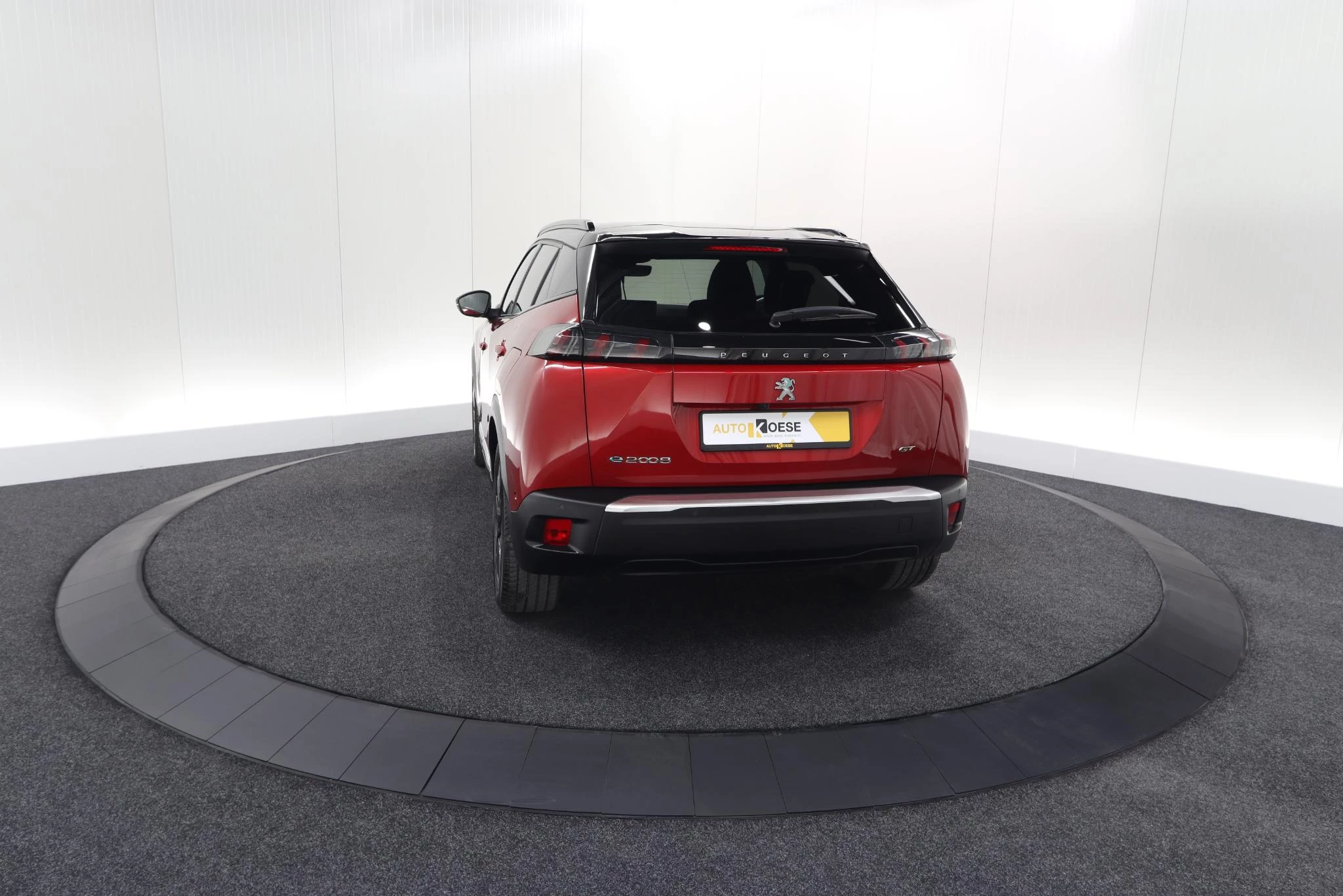 Hoofdafbeelding Peugeot e-2008