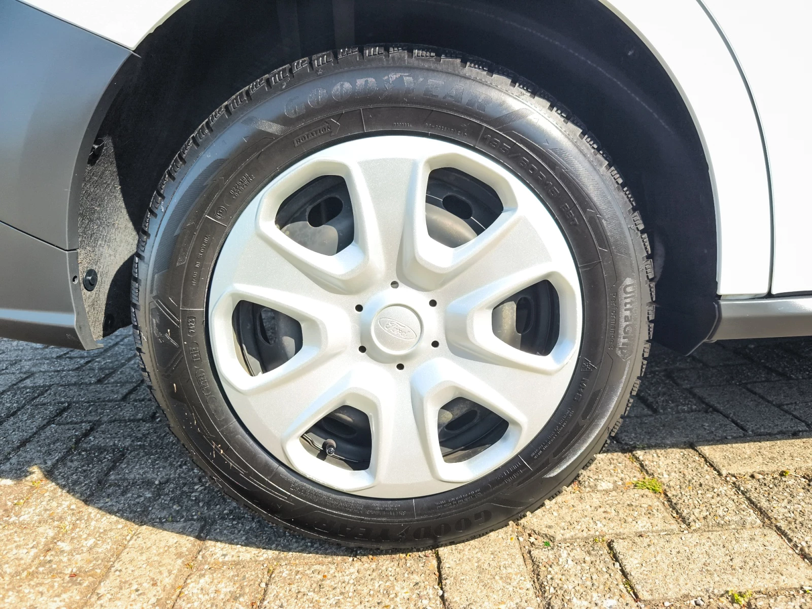 Hoofdafbeelding Ford Transit Courier