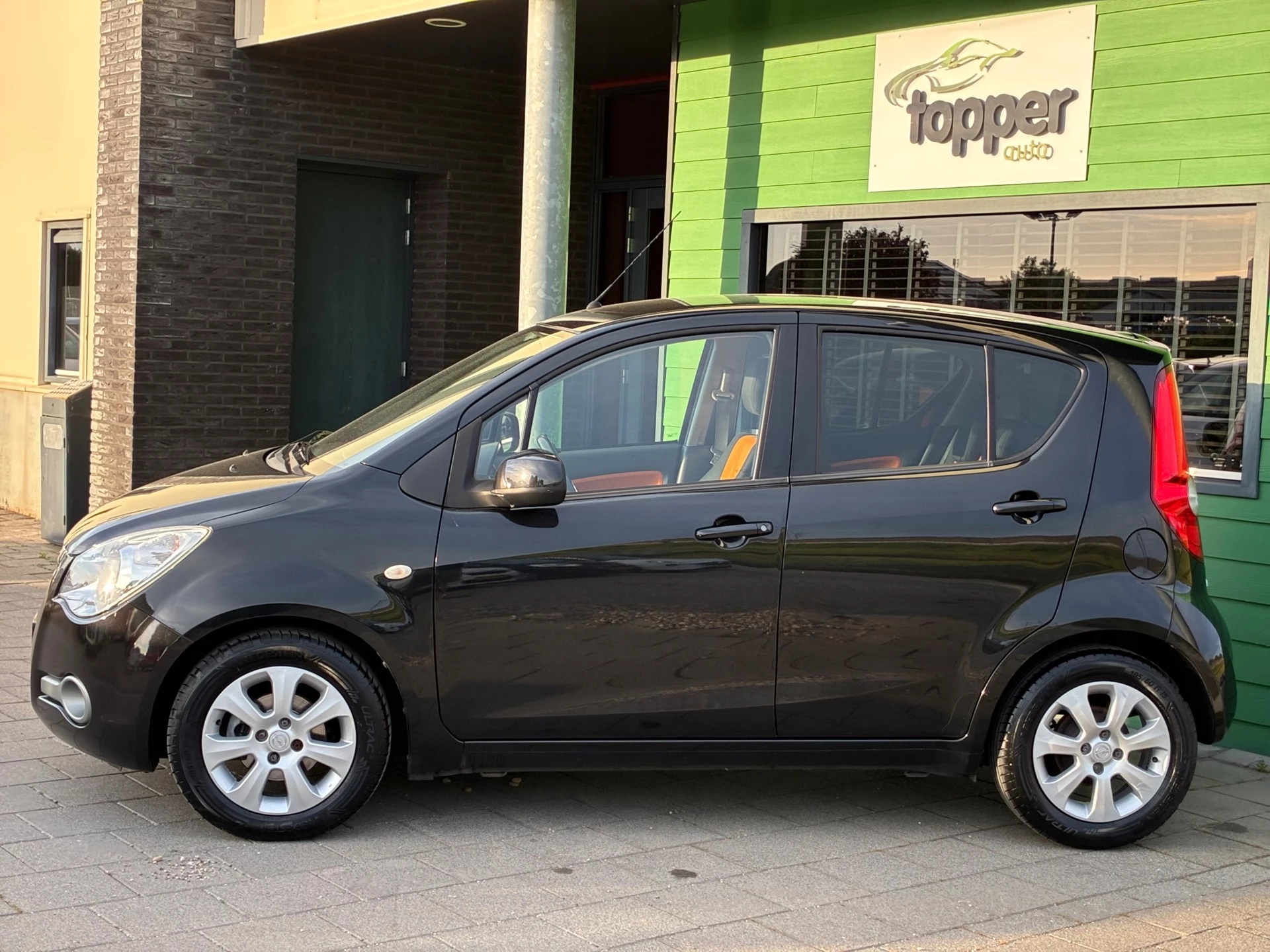Hoofdafbeelding Opel Agila