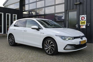 Volkswagen Golf 1.5 TSI Highline Business R | Adap.Cruise | Carplay | Camera | LED | Stoelverwarming